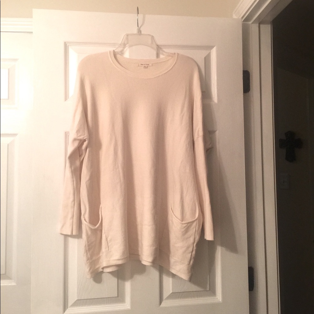 Tea n rose tunic cream sweater